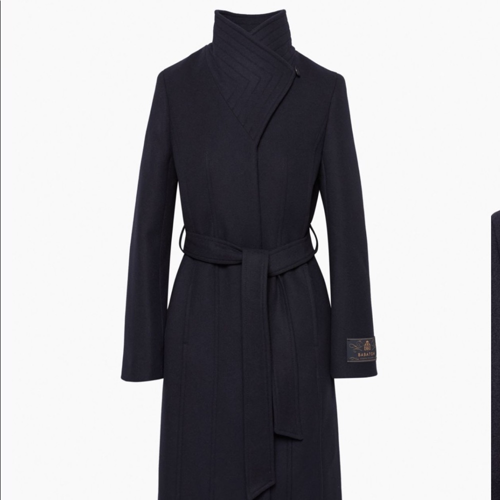 Aritzia connor coat in black!